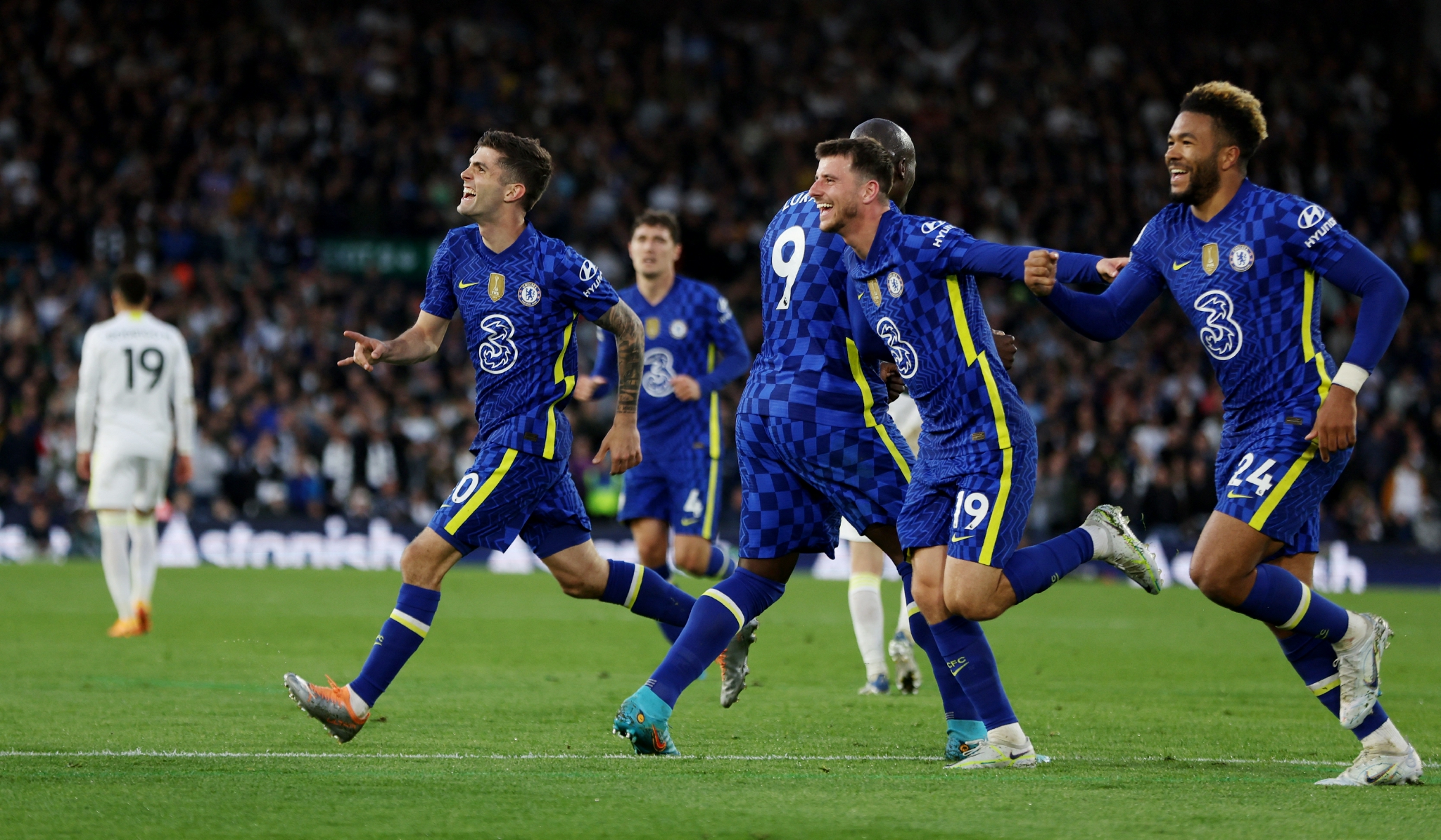 战略配合与 战略配合与